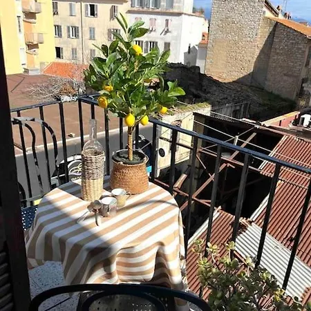 83m2 De Charme Au Coeur De La Cite Imperiale