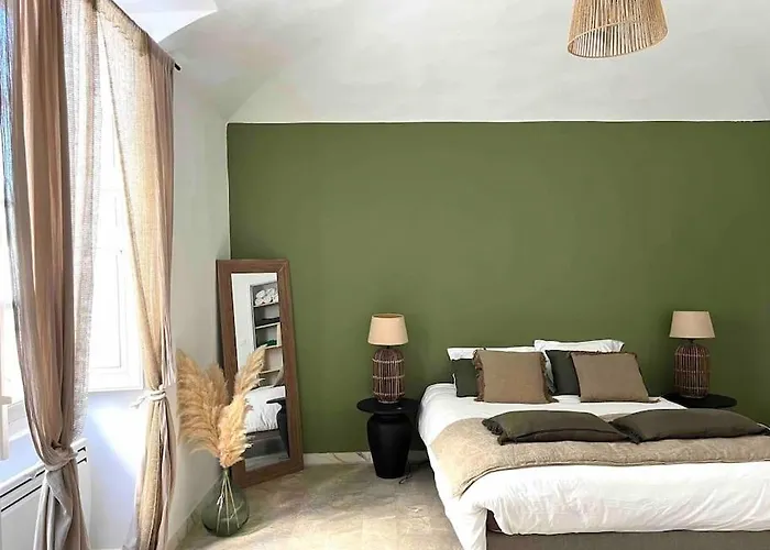83m2 De Charme Au Coeur De La Cite Imperiale Ajaccio (Corsica)