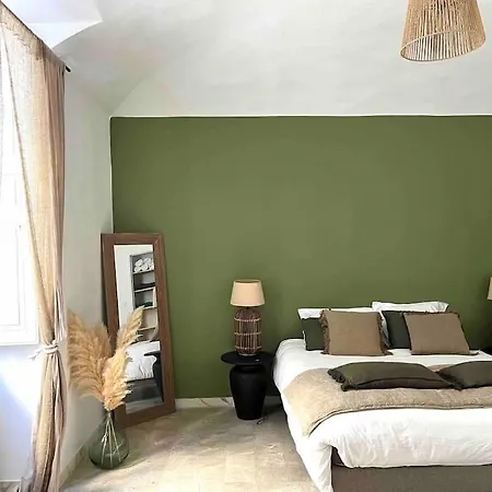 83m2 De Charme Au Coeur De La Cite Imperiale Αζάτσιο