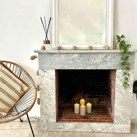 Διαμέρισμα 83m2 De Charme Au Coeur De La Cite Imperiale