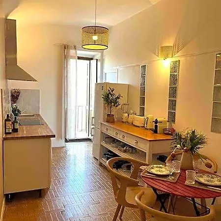 83m2 De Charme Au Coeur De La Cite Imperiale Apartment *